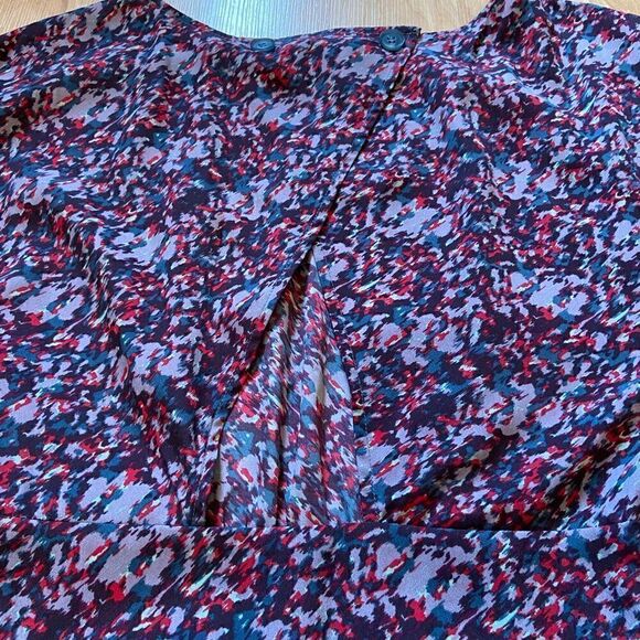 NWT BCBG Generation purple/red/blue patterned shirt sleeve dress - Picture 6 of 6
